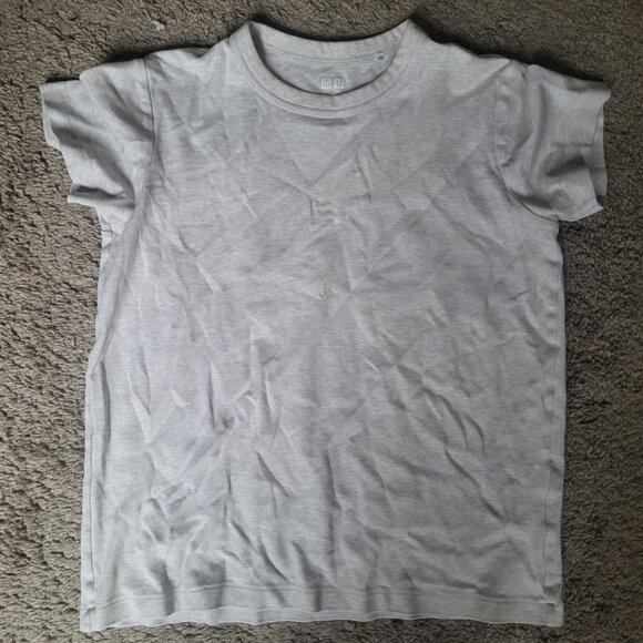 Small, UNIQLO, gray shirt - Picture 1 of 1